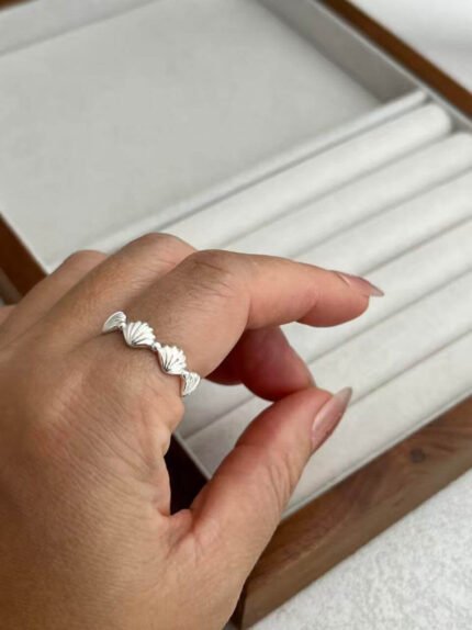 Anillo Minimalista de Conchas en Plata 925 | Joyería Hecha a Mano para Mujer | Regalo de Cumpleaños Elegante