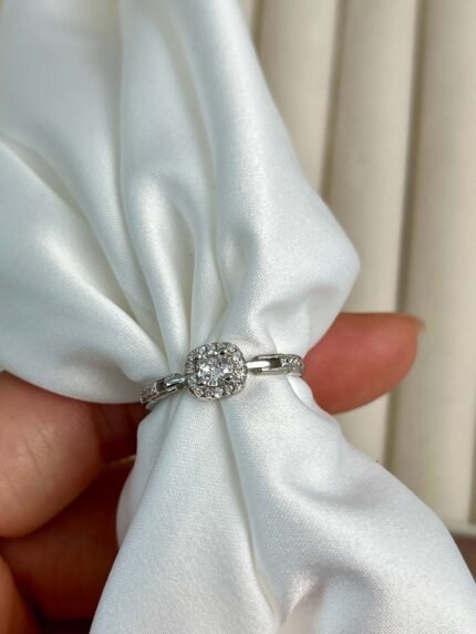 Anillo de Plata de Ley 925 con Circonita Cuadrada  Anillo Ajustable de Lujo Brillante para Mujer  Joyería Elegante
