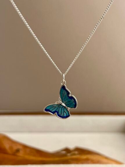 Collar con Colgante de Mariposa Monarca Azul en Plata 925 | Joyería Elegante para Mujer