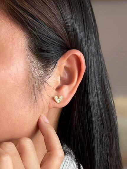 Pendientes Corazón de Plata de Ley 925 con Cristales Blacos  Aretes de Corazón Estilo Vintage