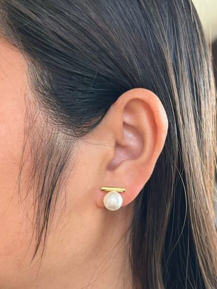 Pendientes de Plata de Ley 925 con Baño de Oro y Perlas Blancas de Estilo Minimalista y Geométrico